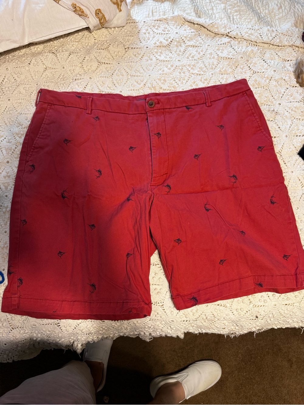 Izod Saltwater Embroidered Marlin Chino Shorts